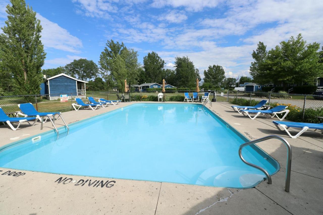 Bird'S Nest Resort Put-in-Bay Exteriör bild
